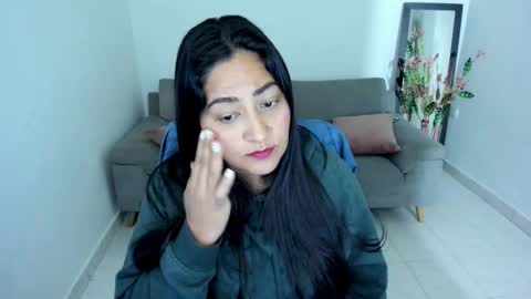 Carolina online show from 4, 11, 2025