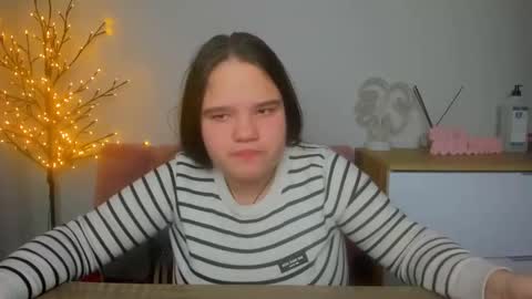 adelecruzz online show from 12, 2, 2025