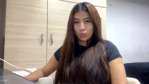 Snapshot of adelein_foxxx chatting on 16, 10, 2025 adellein foxx online show from 16, 10, 2025