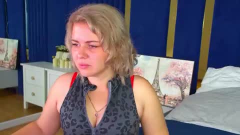 AdeleRavelle online show from 29, 7, 2026