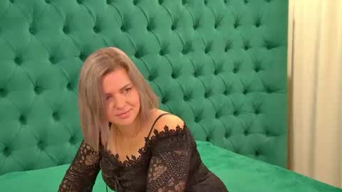AdeleRavelle online show from 4, 8, 2026