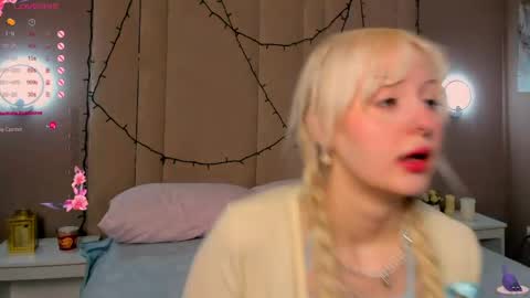 adelesilvy online show from 15, 4, 2026