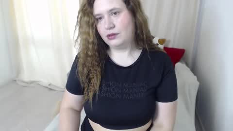 Snapshot of adelinalawson chatting on 5, 3, 2025 adelinalawson online show from 5, 3, 2025