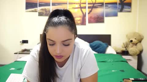 Adellineee online show from 23, 10, 2025