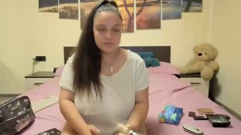 Snapshot of adellineee chatting on 9, 6, 2026 Adellineee online show from 9, 6, 2026