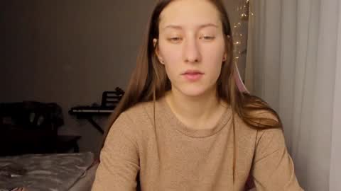 Snapshot of adellqueen chatting on 25, 12, 2024 Adell online show from 25, 12, 2024