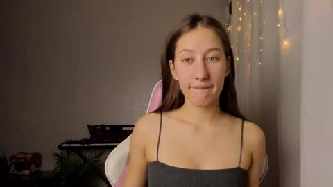 Snapshot of adellqueen chatting on 3, 1, 2025 Adell online show from 3, 1, 2025