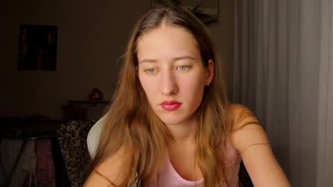 Snapshot of adellqueen chatting on 18, 9, 2025 Adell online show from 18, 9, 2025