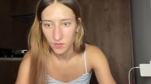 Snapshot of adellqueen chatting on 6, 8, 2026 Adell online show from 6, 8, 2026