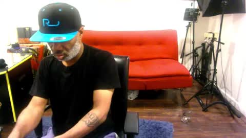 adick_ting online show from 16, 11, 2025