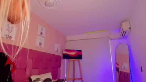 Snapshot of adonis_hot_xx chatting on 27, 9, 2025 adonis_hot_xx online show from 27, 9, 2025