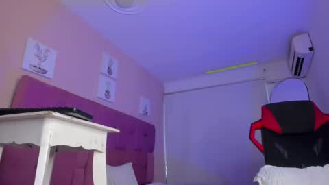 Snapshot of adonis_hot_xx chatting on 2, 10, 2025 adonis_hot_xx online show from 2, 10, 2025