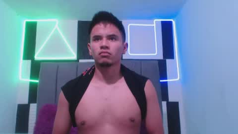 adonis_latin_19 online show from 18, 4, 2026