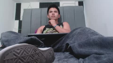 Snapshot of adonis_latin_19 chatting on 9, 5, 2026 adonis_latin_19 online show from 9, 5, 2026