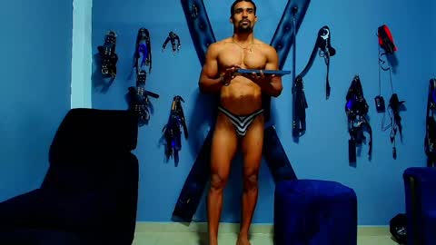adonisdios online show from 25, 5, 2026