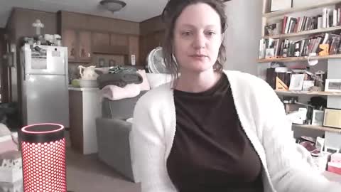 Snapshot of adorable22 chatting on 1, 1, 2025 adorable22 online show from 1, 1, 2025