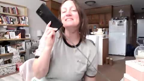 Snapshot of adorable22 chatting on 13, 1, 2025 adorable22 online show from 13, 1, 2025