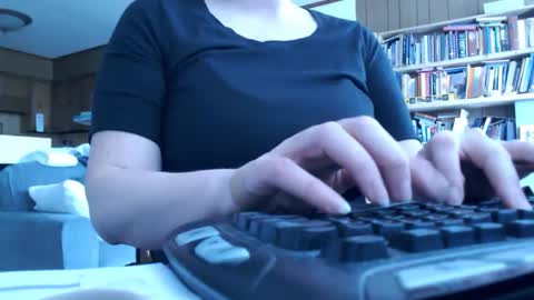 Snapshot of adorable22 chatting on 30, 1, 2025 adorable22 online show from 30, 1, 2025