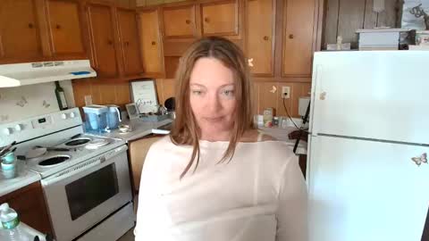 Snapshot of adorable22 chatting on 15, 9, 2025 adorable22 online show from 15, 9, 2025