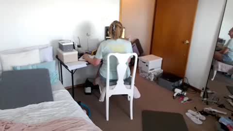 Snapshot of adorable22 chatting on 28, 9, 2025 adorable22 online show from 28, 9, 2025