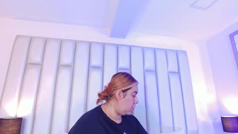 ANDREA PEREZ online show from 4, 2, 2026