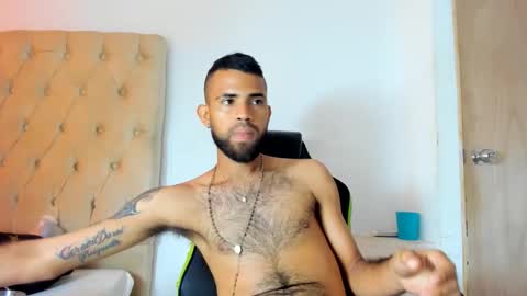 adri_sexboy229 online show from 11, 9, 2025