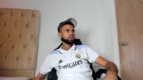 adri_sexboy229 online show from 12, 9, 2025