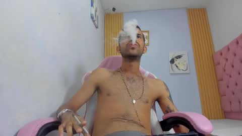 adri_sexboy229 online show from 21, 10, 2025