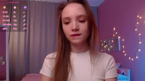 Snapshot of adria_arjona chatting on 21, 4, 2026 Eva online show from 21, 4, 2026