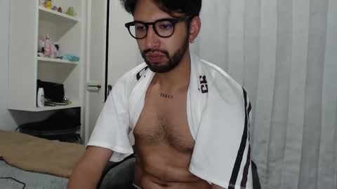 Snapshot of adrian_falcon chatting on 14, 4, 2026 Adrian Falcon online show from 14, 4, 2026