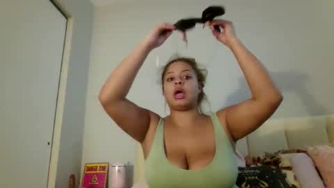 Princess Adri online show from 6, 4, 2026