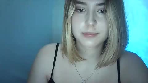 adrianabliss_ online show from 25, 9, 2025
