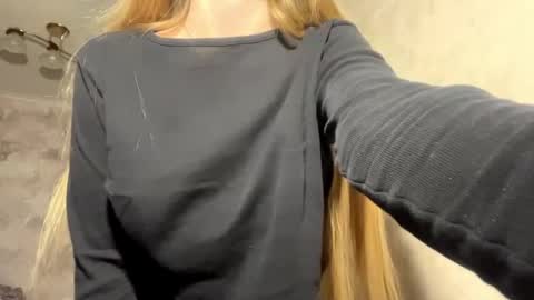 Caroline online show from 29, 4, 2026