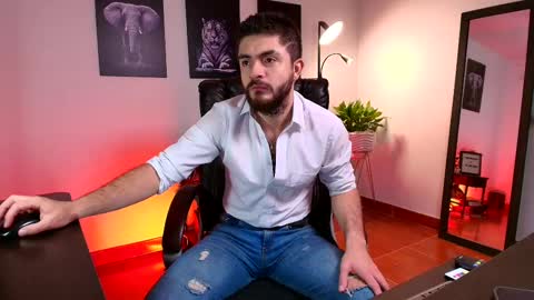 Snapshot of adrianwilliams_ chatting on 27, 2, 2025 Adrian Williams online show from 27, 2, 2025