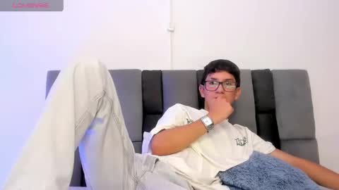 adrien_silex online show from 15, 4, 2026