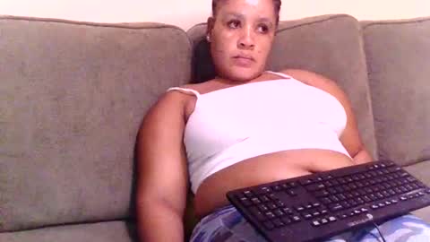 Snapshot of african005 chatting on 17, 2, 2026 loise online show from 17, 2, 2026
