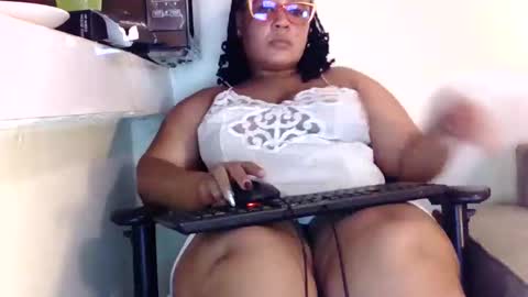 Snapshot of african005 chatting on 19, 2, 2026 loise online show from 19, 2, 2026