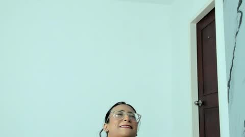 A F R O D I T A  E V A N S online show from 16, 4, 2026