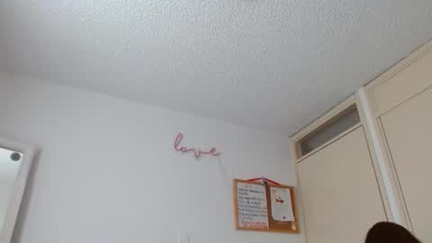 afrodithaa_ online show from 5, 1, 2026