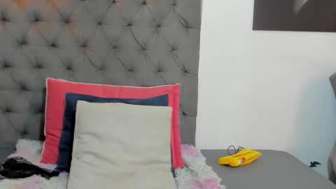 Snapshot of afrodiva69_ chatting on 8, 5, 2026 Afro Diva online show from 8, 5, 2026