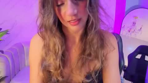 Snapshot of agatha_brooks_t chatting on 16, 6, 2026 AGATHA online show from 16, 6, 2026