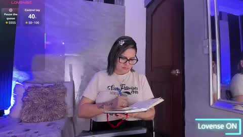 Snapshot of agatha_pleasure chatting on 25, 9, 2025 agatha_pleasure online show from 25, 9, 2025
