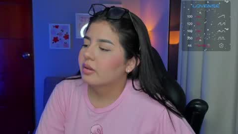 Snapshot of agatha_riccie chatting on 17, 6, 2026 Cat online show from 17, 6, 2026
