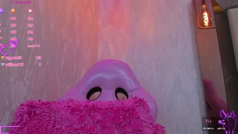 Snapshot of agatha_russh_ chatting on 11, 1, 2025 LUNNA online show from 11, 1, 2025