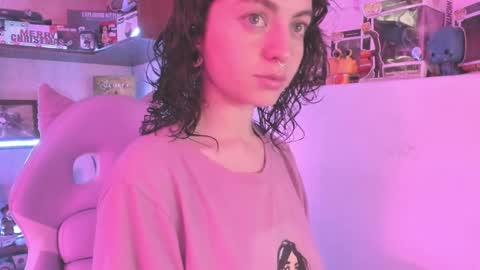 Snapshot of agathaa_ks_ chatting on 7, 1, 2025 Camila     2 online show from 7, 1, 2025