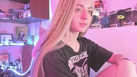 Snapshot of agathaa_ks_ chatting on 9, 1, 2025 Camila     2 online show from 9, 1, 2025