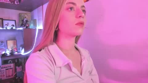 Snapshot of agathaa_ks_ chatting on 14, 1, 2025 Camila     2 online show from 14, 1, 2025