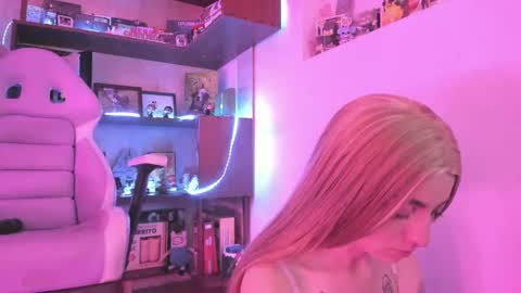 Snapshot of agathaa_ks_ chatting on 17, 1, 2025 Camila     2 online show from 17, 1, 2025