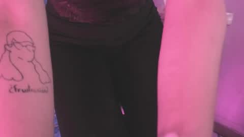 Snapshot of agathaa_ks_ chatting on 21, 1, 2025 Camila     2 online show from 21, 1, 2025