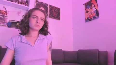 Snapshot of agathaa_ks_ chatting on 31, 1, 2025 Camila     2 online show from 31, 1, 2025